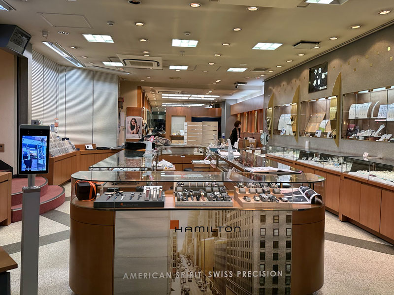 増子時計店店内